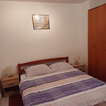Apartman Koren Malinska Eksteriør bilde